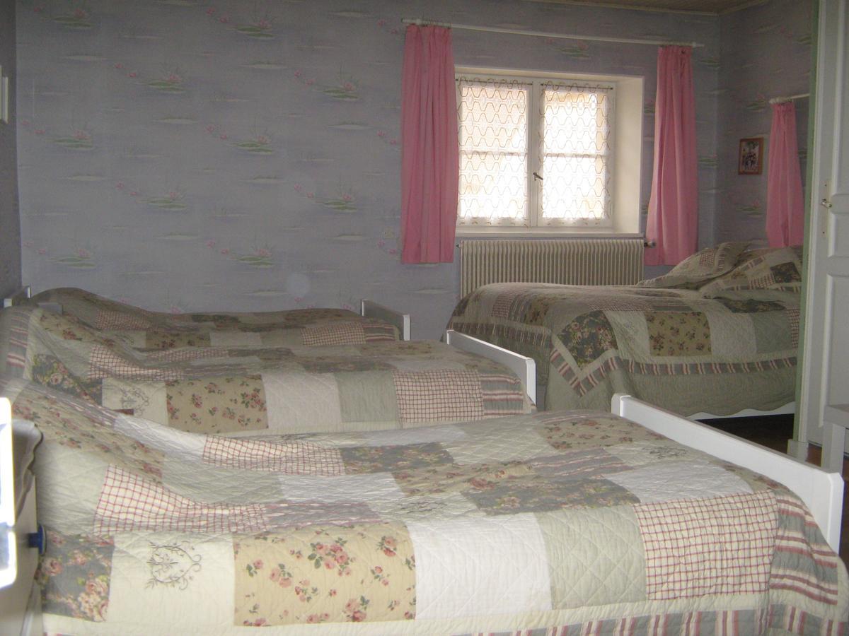 Le Puits Fortifie Salives 部屋 写真